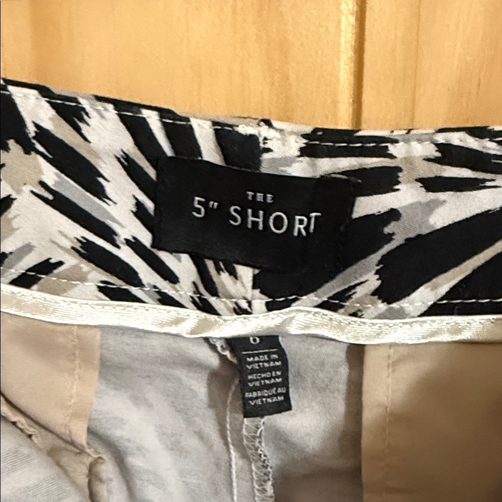 Ghe 5” Short Monochrome Burst Women's Bermuda Shorts - Picture 2 of 6